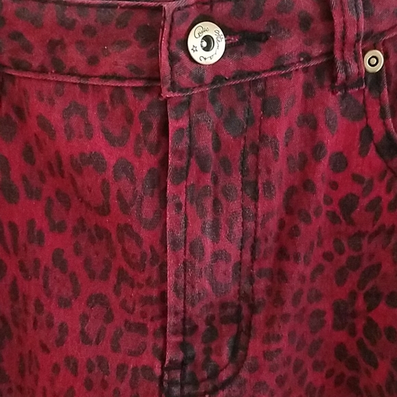 Red Leppard Print Jeans - Picture 5 of 7